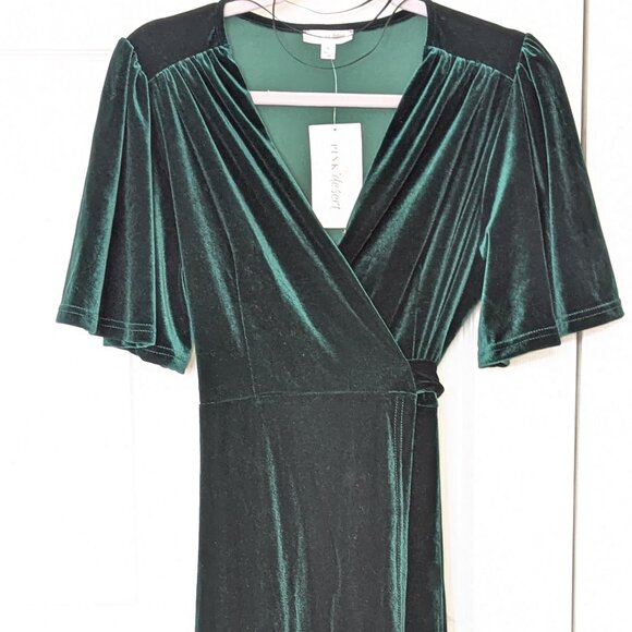 Emerald Green Wrap Dress by Pink Desert - Picture 2 of 11